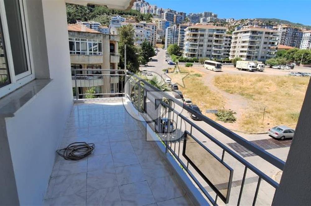 Narlıdere Ilıca Mahallesinde Geniş Tadilatlı Kiralık Daire
