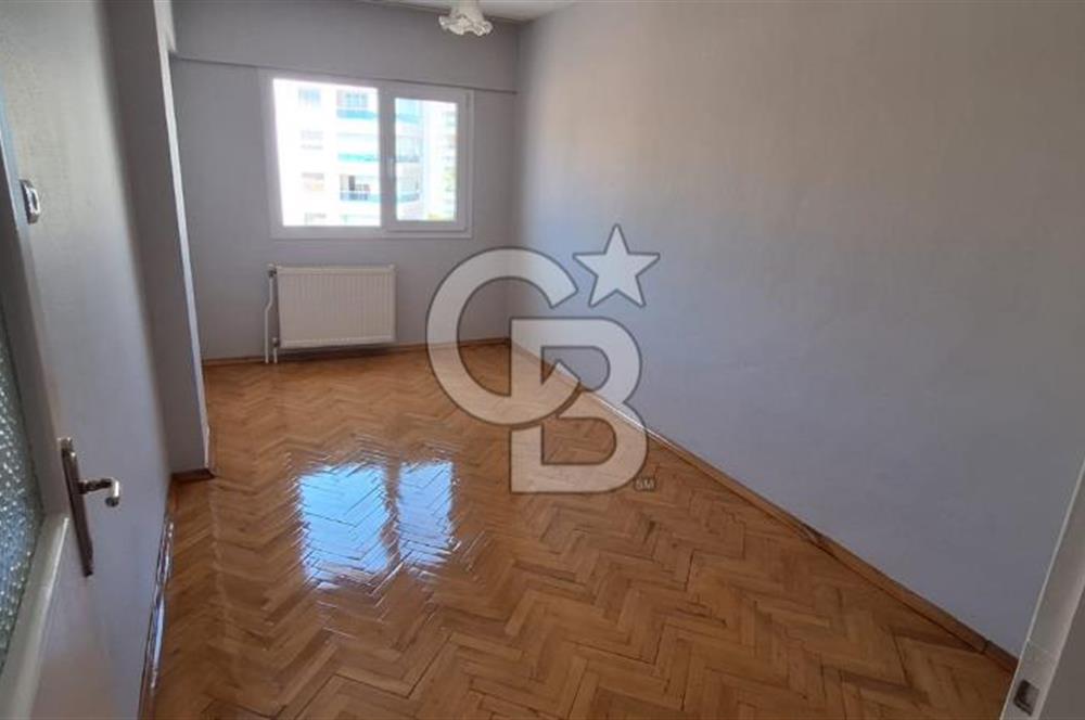 Narlıdere Ilıca Mahallesinde Geniş Tadilatlı Kiralık Daire