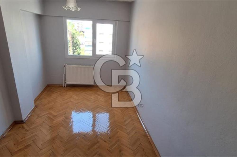 Narlıdere Ilıca Mahallesinde Geniş Tadilatlı Kiralık Daire
