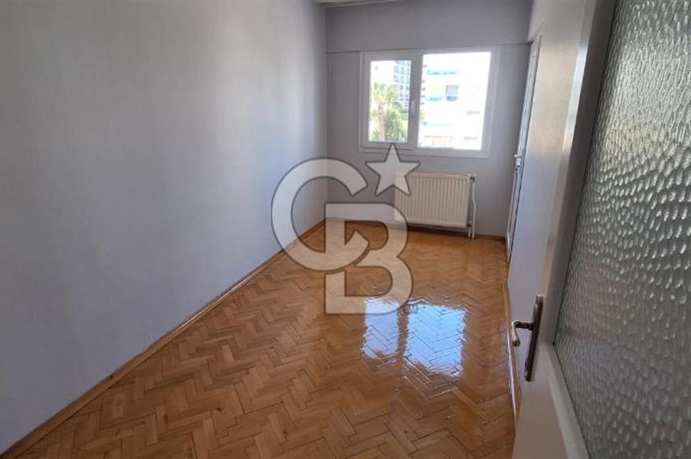 Narlıdere Ilıca Mahallesinde Geniş Tadilatlı Kiralık Daire