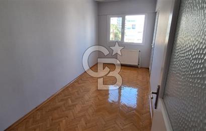 Narlıdere Ilıca Mahallesinde Geniş Tadilatlı Kiralık Daire