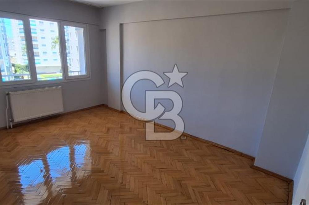 Narlıdere Ilıca Mahallesinde Geniş Tadilatlı Kiralık Daire