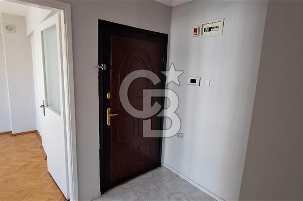 Narlıdere Ilıca Mahallesinde Geniş Tadilatlı Kiralık Daire