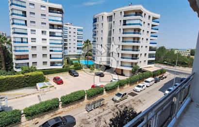 Narlıdere Ilıca Mahallesinde Geniş Tadilatlı Kiralık Daire