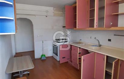 Lapseki Çardak'ta Cadde Üzeri Kısmi Eşyalı Geniş 2+1 Daire