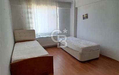 Lapseki Çardak'ta Cadde Üzeri Kısmi Eşyalı Geniş 2+1 Daire