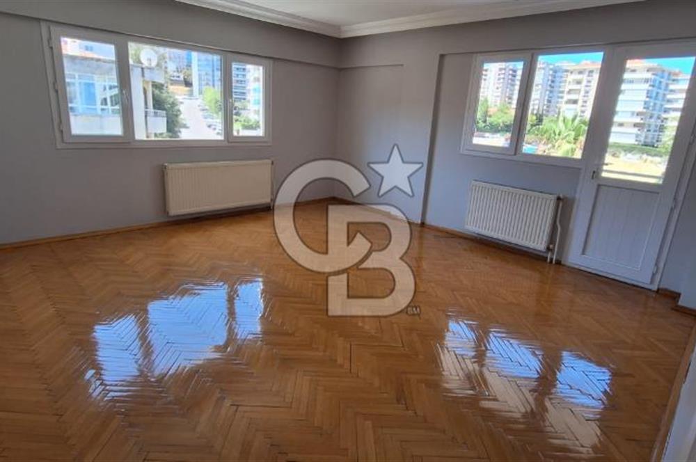 Narlıdere Ilıca Mahallesinde Geniş Tadilatlı Kiralık Daire