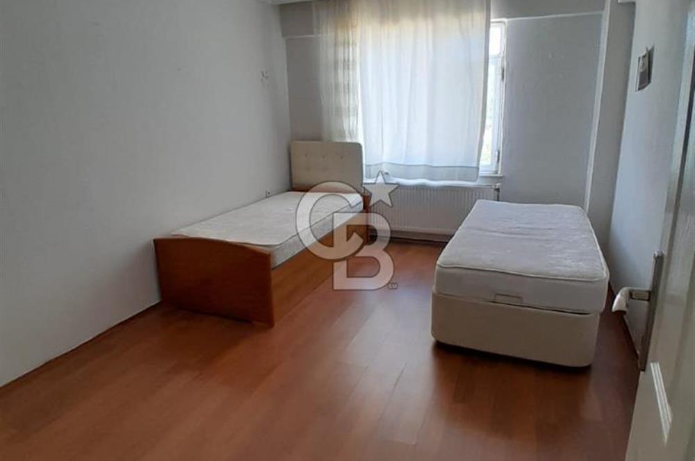Lapseki Çardak'ta Cadde Üzeri Kısmi Eşyalı Geniş 2+1 Daire