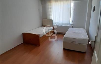 Lapseki Çardak'ta Cadde Üzeri Kısmi Eşyalı Geniş 2+1 Daire
