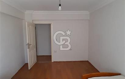 Lapseki Çardak'ta Cadde Üzeri Kısmi Eşyalı Geniş 2+1 Daire