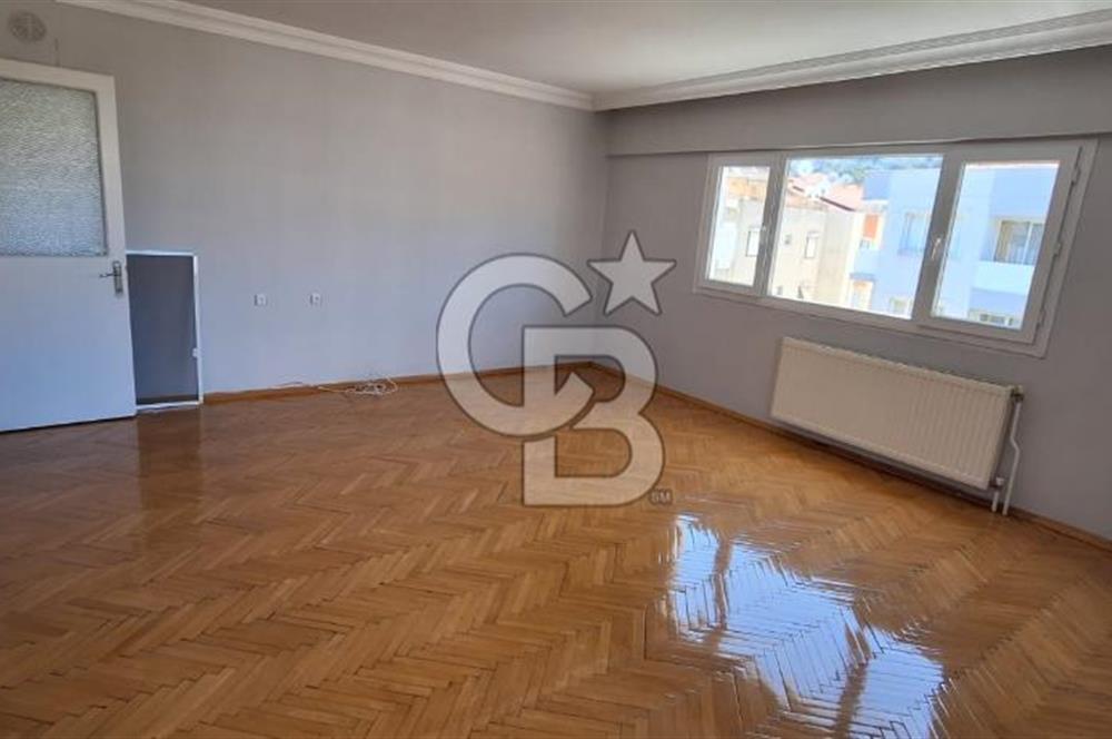 Narlıdere Ilıca Mahallesinde Geniş Tadilatlı Kiralık Daire
