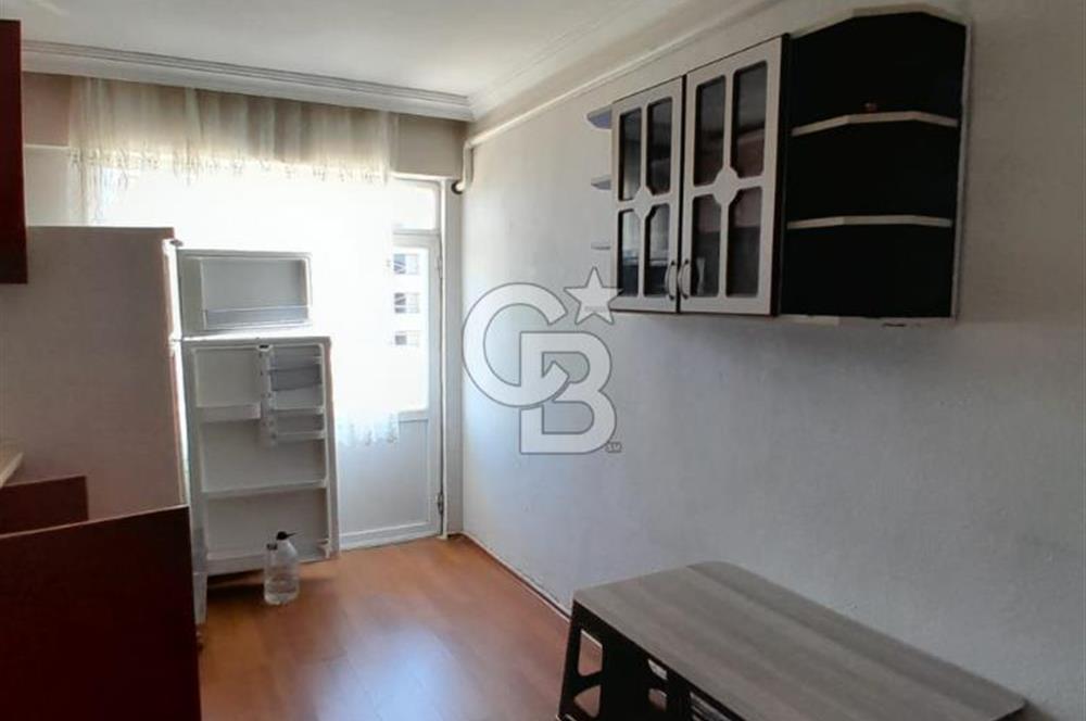 Lapseki Çardak'ta Cadde Üzeri Kısmi Eşyalı Geniş 2+1 Daire