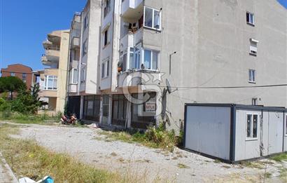 Lapseki Çardak'ta Cadde Üzeri Kısmi Eşyalı Geniş 2+1 Daire