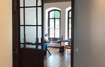 TARABYA'DA SATILIK MANZARALI DUBLEKS YOL YALI DAİRESİ