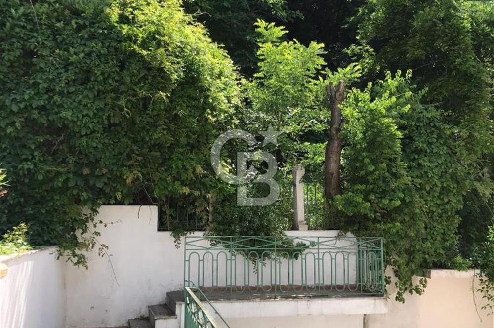 TARABYA'DA SATILIK MANZARALI DUBLEKS YOL YALI DAİRESİ