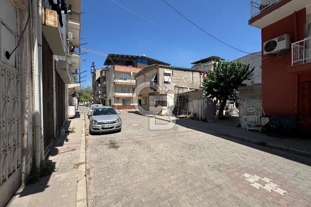 İzmir Bayraklı Manavkyu'da Folkart Yakını Satılık Komple Bina