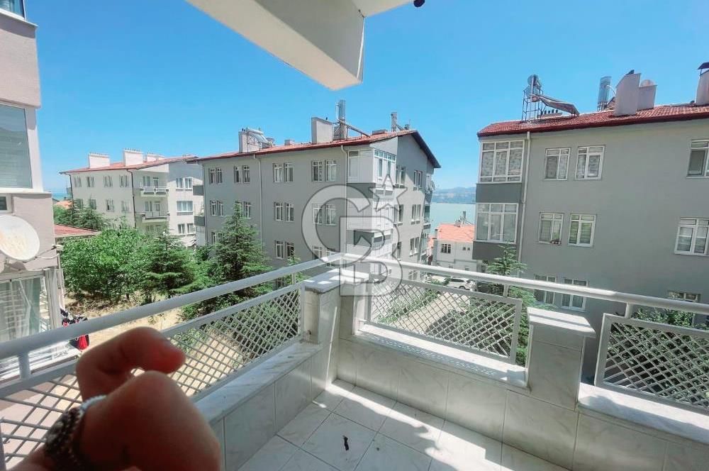 EĞİRDİR PLAJ MAHALLESİNDE DOĞALGAZLI MANZARALI BÜYÜK 3+1 DAİRE