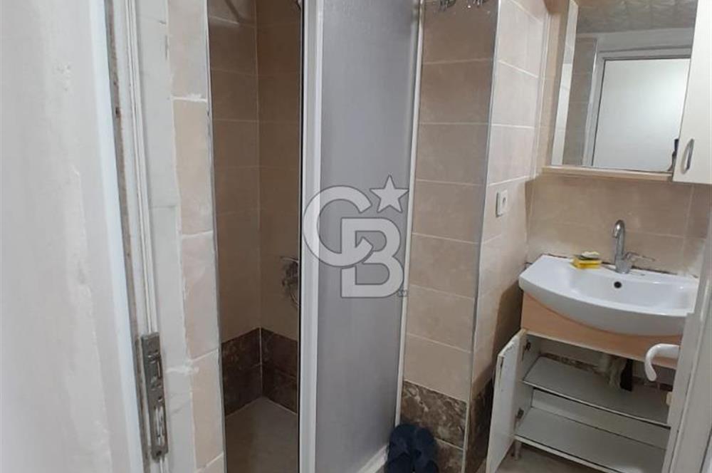 Lapseki Çardak'ta Cadde Üzeri Kısmi Eşyalı Geniş 2+1 Daire