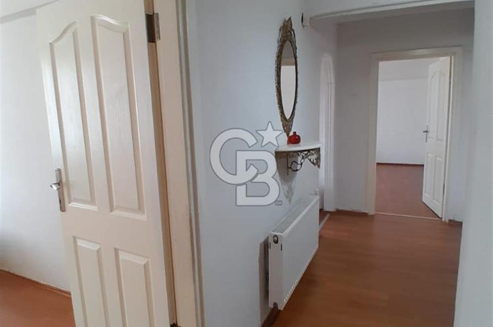 Lapseki Çardak'ta Cadde Üzeri Kısmi Eşyalı Geniş 2+1 Daire