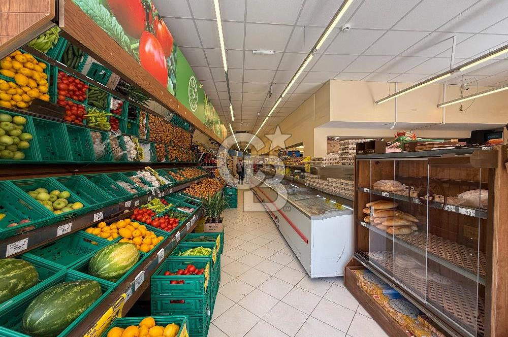 Atatürk Caddesinde 450 m2 Satılık İşyeri