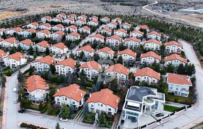 BİLKENT BAHÇE KONUTLARINDA LÜX YAPILI*BOŞ*SATILIK VİLLA