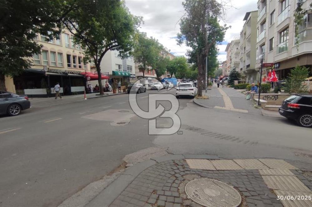 KAZAKİSTAN CADDESİ ÜZERİNDE SATILIK 1+1 LÜKS DAİRE