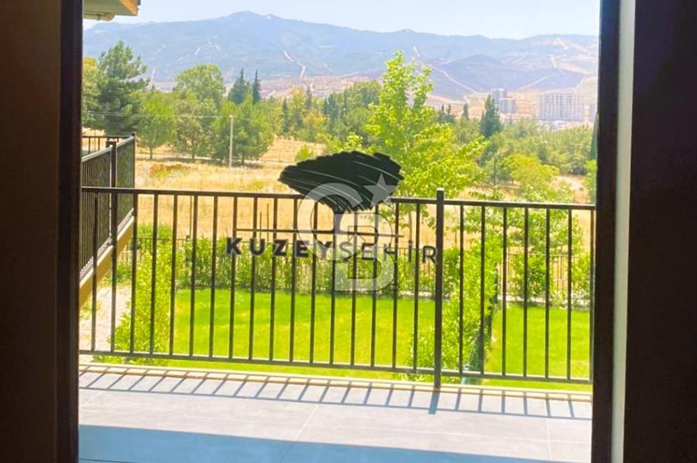 Menemen Kuzeyşehir Sitesinde Manzaralı 3+1 daire