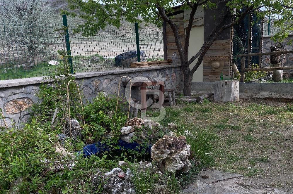 AYAŞ SİNANLI MAH. 564 M2 ARSA ÜZERİNDE EV VE BAHÇE