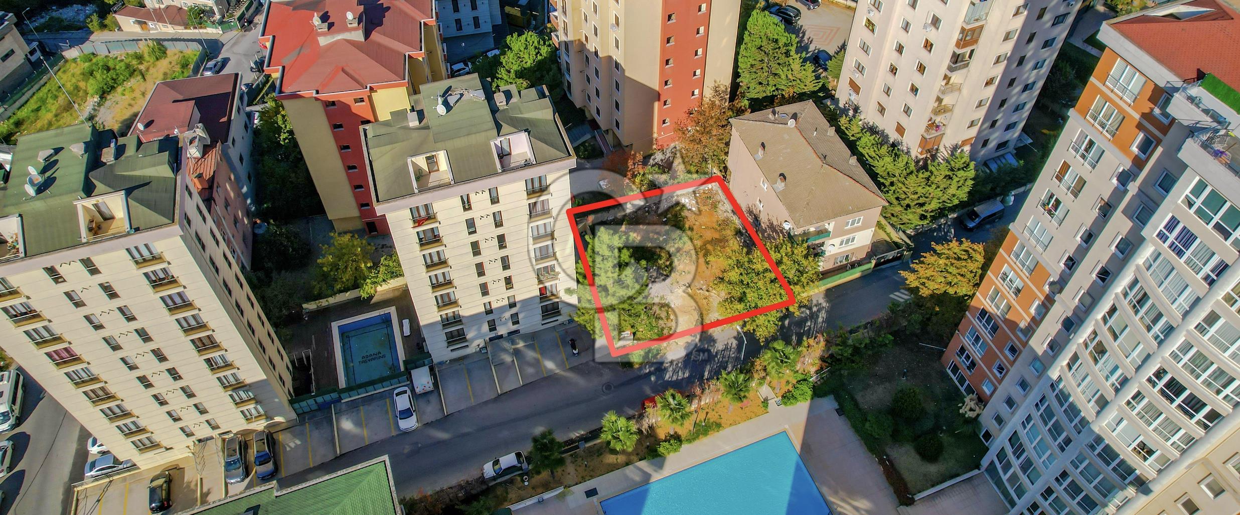 ATAŞEHİR'DE MERKEZİ KONUMDA SATILIK ARSA