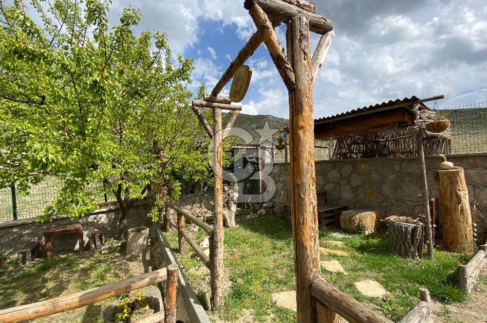 AYAŞ SİNANLI MAH. 564 M2 ARSA ÜZERİNDE EV VE BAHÇE