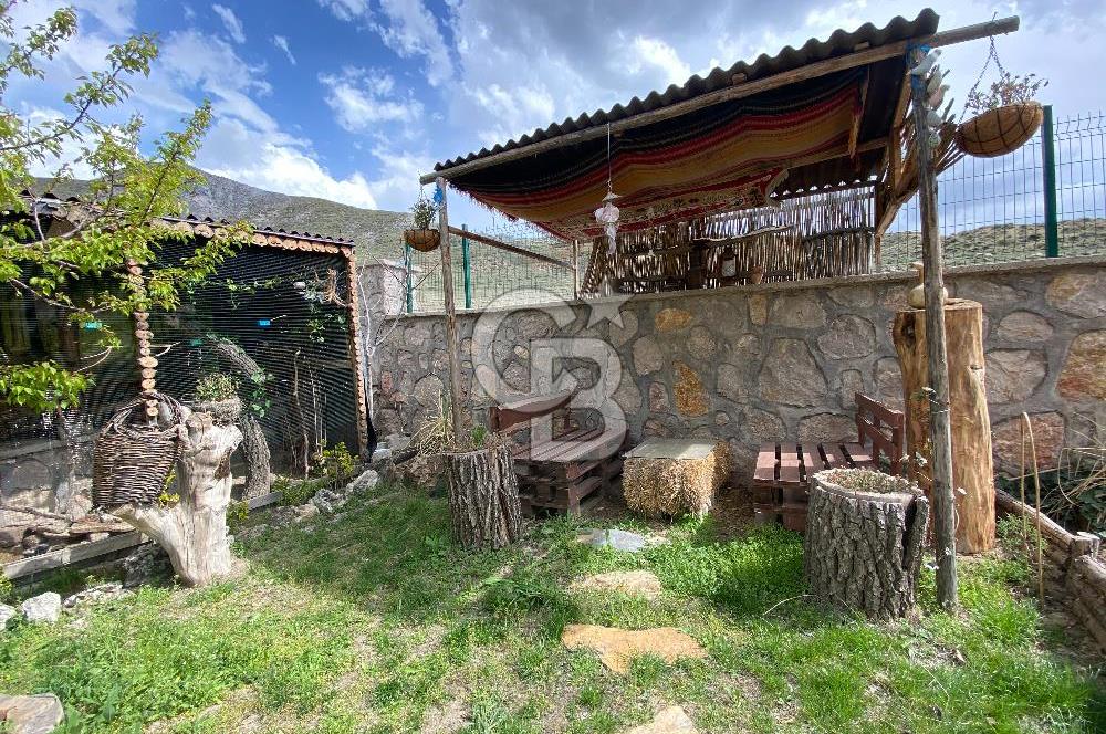 AYAŞ SİNANLI MAH. 564 M2 ARSA ÜZERİNDE EV VE BAHÇE