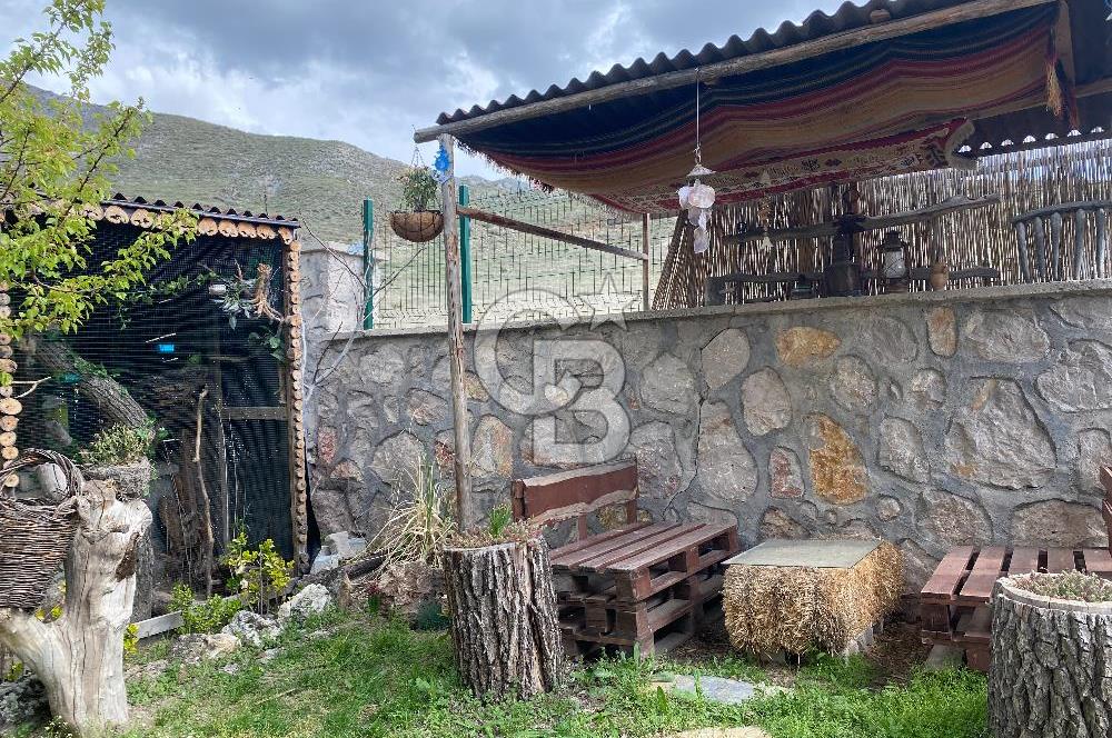 AYAŞ SİNANLI MAH. 564 M2 ARSA ÜZERİNDE EV VE BAHÇE