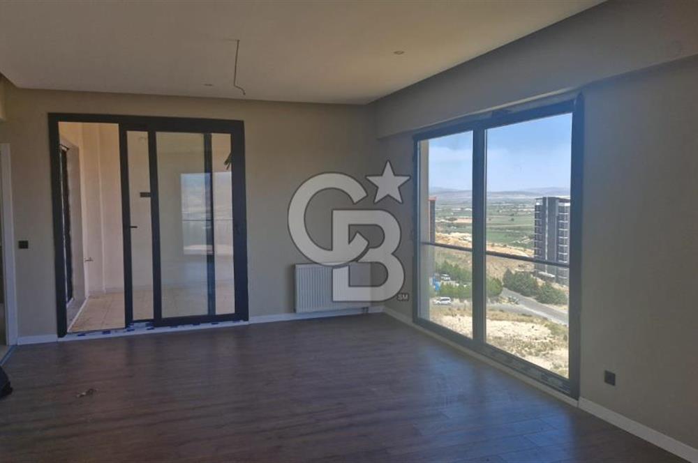 Menemen Kuzeyşehir Sitesinde Manzaralı 3+1 daire