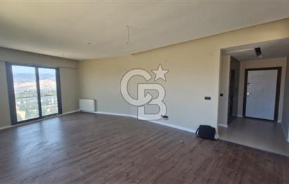 Menemen Kuzeyşehir Sitesinde Manzaralı 3+1 daire