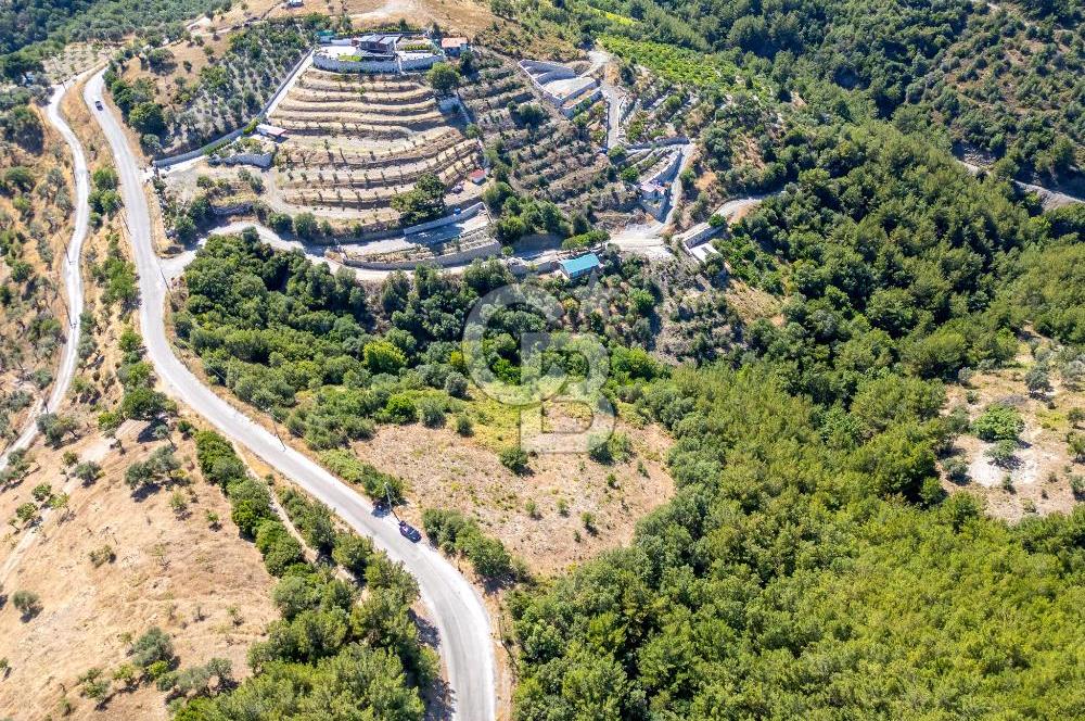 SEFERİHİSAR GÖDENCE YOLA 350 METRE CEPHELİ SATILIK ARAZİ