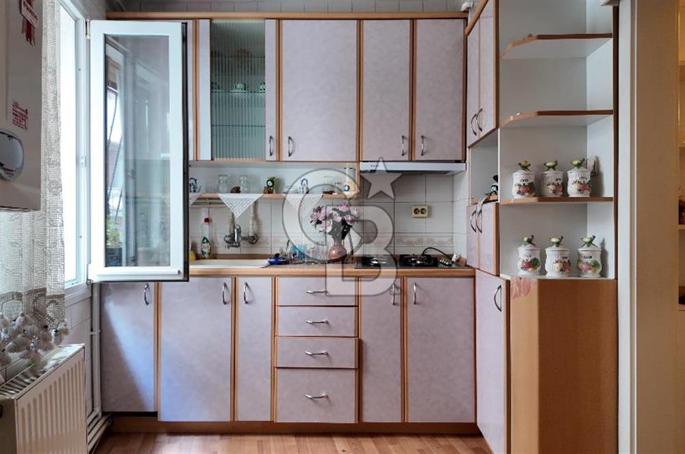 İZMİR KARŞIYAKA BOSTANLI'DA 2+1 GİRİŞ KATI BAHÇELİ SATILIK DAİRE