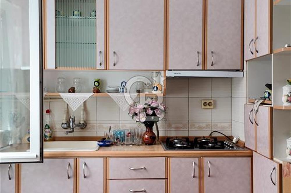 İZMİR KARŞIYAKA BOSTANLI'DA 2+1 GİRİŞ KATI BAHÇELİ SATILIK DAİRE