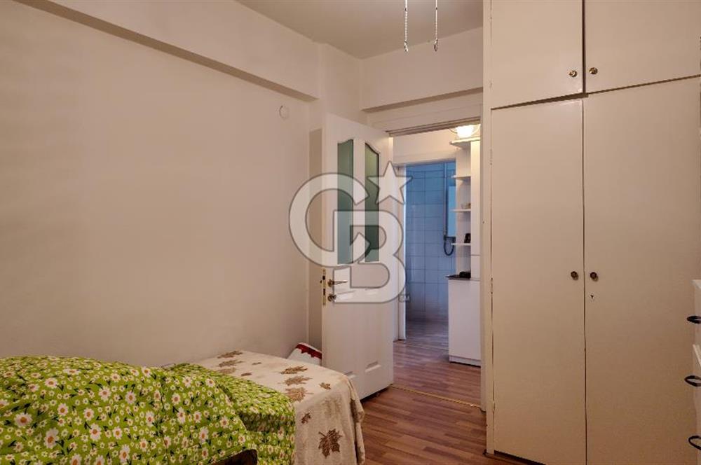 İZMİR KARŞIYAKA BOSTANLI'DA 2+1 GİRİŞ KATI BAHÇELİ SATILIK DAİRE