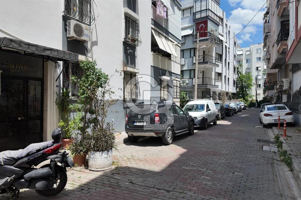 İZMİR KARŞIYAKA BOSTANLI'DA 2+1 GİRİŞ KATI BAHÇELİ SATILIK DAİRE