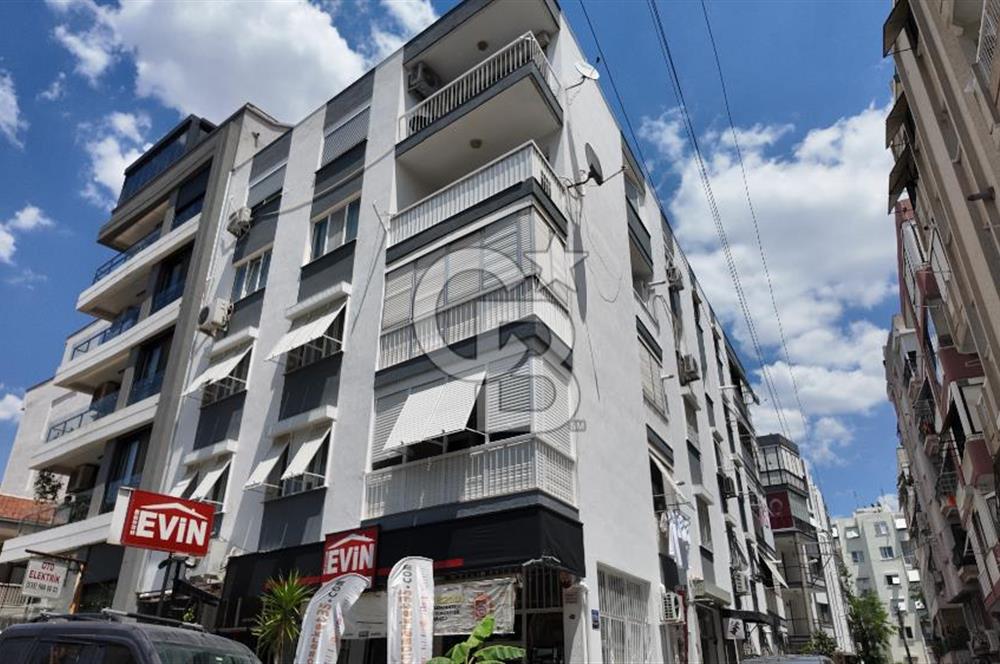 İZMİR KARŞIYAKA BOSTANLI'DA 2+1 GİRİŞ KATI BAHÇELİ SATILIK DAİRE
