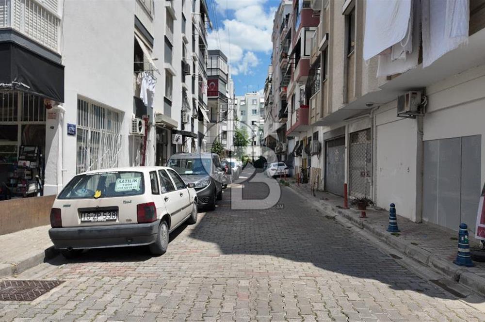 İZMİR KARŞIYAKA BOSTANLI'DA 2+1 GİRİŞ KATI BAHÇELİ SATILIK DAİRE