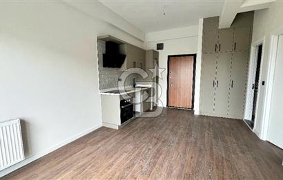 Çiğli Balatçık 2’de 1+1 Havuz Cepheli Kiralık Daire