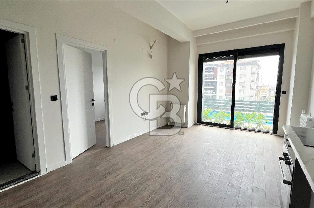 Çiğli Balatçık 2’de 1+1 Havuz Cepheli Kiralık Daire