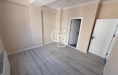 HADIMKÖY MERKEZ EBEVEYN BANYOLU ARA KAT SATILIK 2+1 DAİRE SIFIR