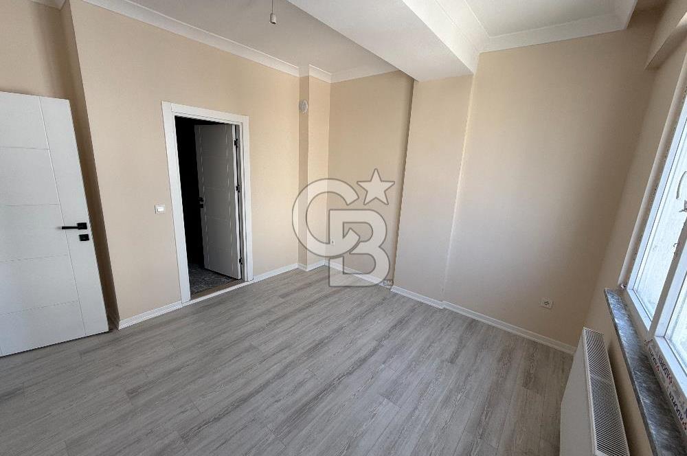 HADIMKÖY MERKEZ EBEVEYN BANYOLU ARA KAT SATILIK 2+1 DAİRE SIFIR