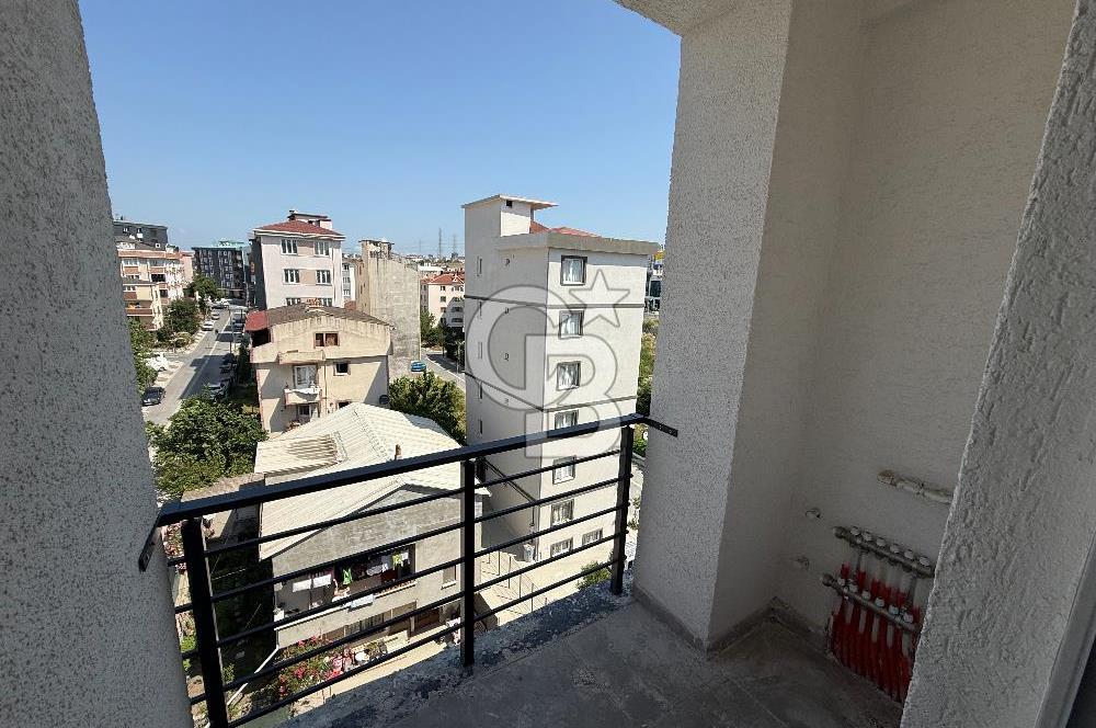 HADIMKÖY MERKEZ EBEVEYN BANYOLU ARA KAT SATILIK 2+1 DAİRE SIFIR