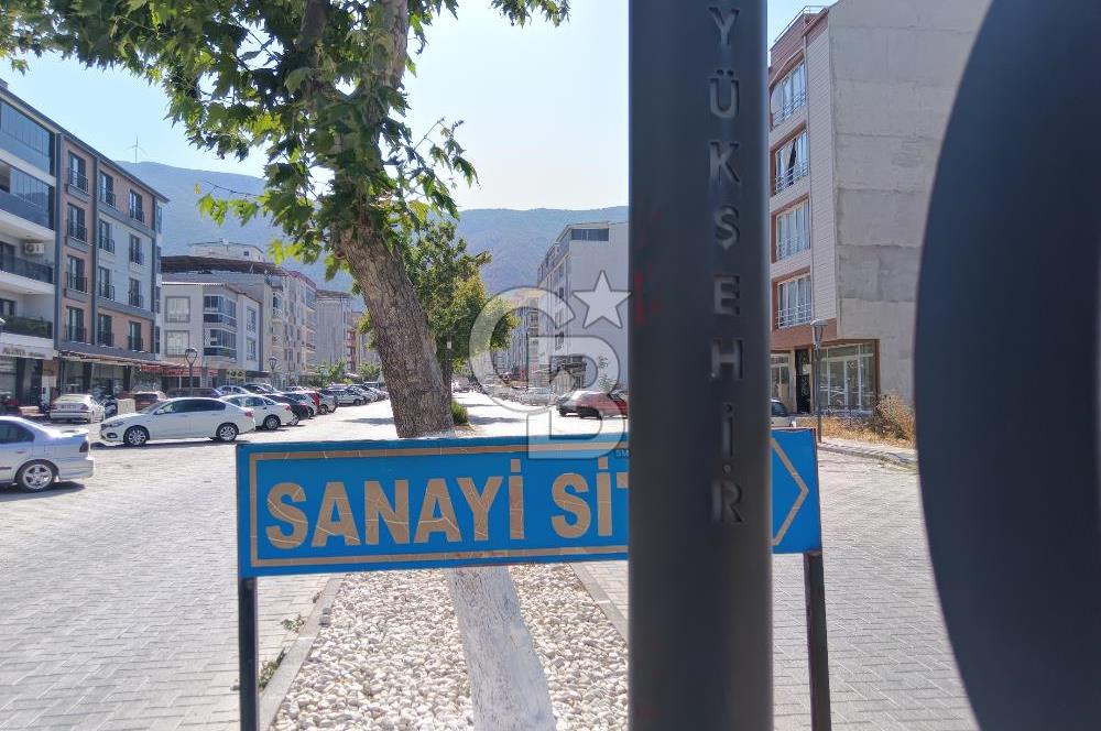 MANİSA KIRKAĞAÇ CADDE ÜZERİNDE KURUMSALA KİRALIK 305 M2 DÜKKAN