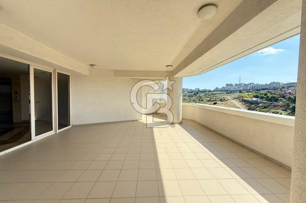SPRADON VADİ'DE PEYZAJ MANZARALI, HAVUZLU, SAUNALI 2+1 DAİRE