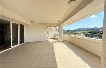 SPRADON VADİ'DE PEYZAJ MANZARALI, HAVUZLU, SAUNALI 2+1 DAİRE