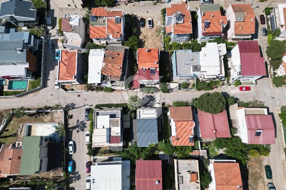 İzmir Güzelbahçe Yalı Satılık Müstakil Villa 3+1 Tripleks
